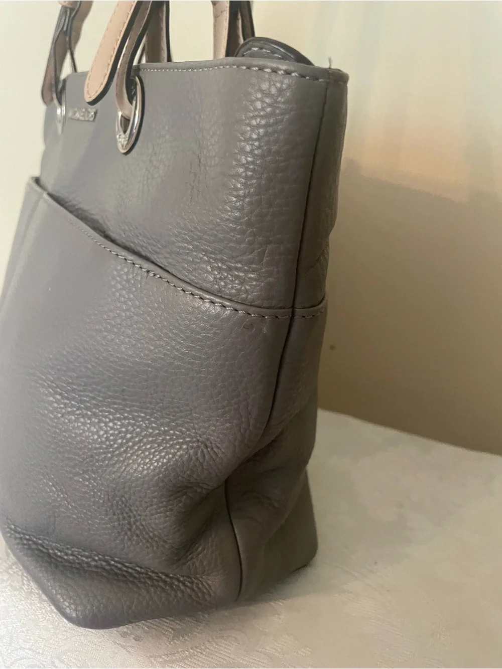 Michael Kors Bedford Pearl Grey Pebbled Leather Tote Bag EUC